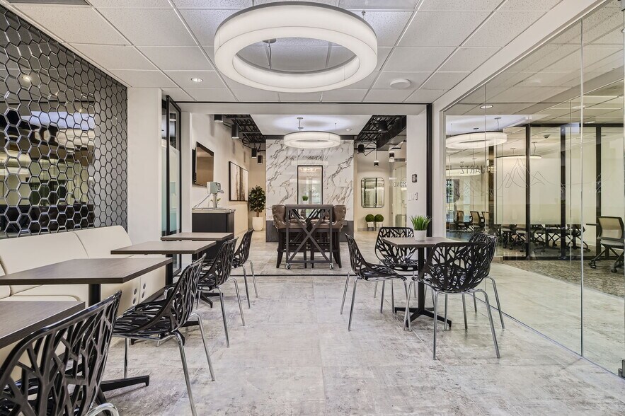 More Photos Of 6130 Greenwood Plaza Blvd, Greenwood Village Office For Sale