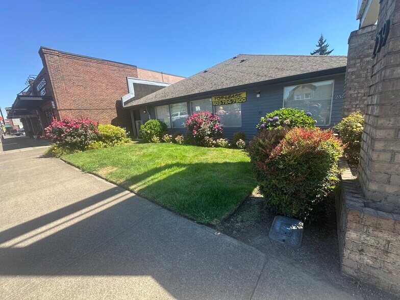 More Photos Of 259 SW 1st Ave, Canby Office For Lease