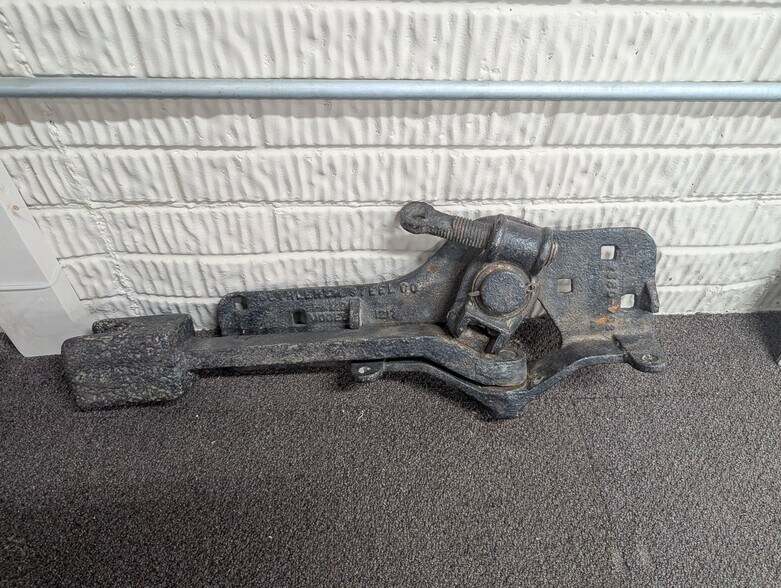 More Photos Of 1045 Eagon St, Barberton Manufacturing For Sale