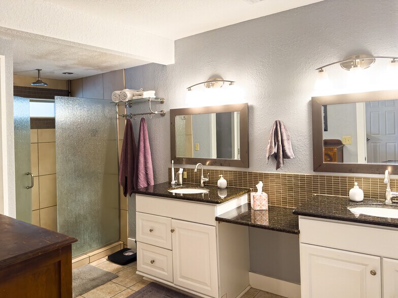 More Photos Of 702 E Schubert St, Fredericksburg Specialty For Sale