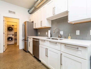 More Photos Of 628 E Parent Ave, Royal Oak Office For Sale