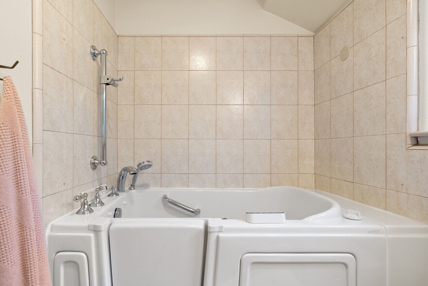 More Photos Of 518 Capitola Ave, Capitola Multifamily For Sale