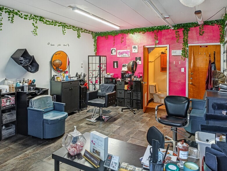 More Photos Of 9250 S Kedzie Ave, Evergreen Park Multifamily For Sale