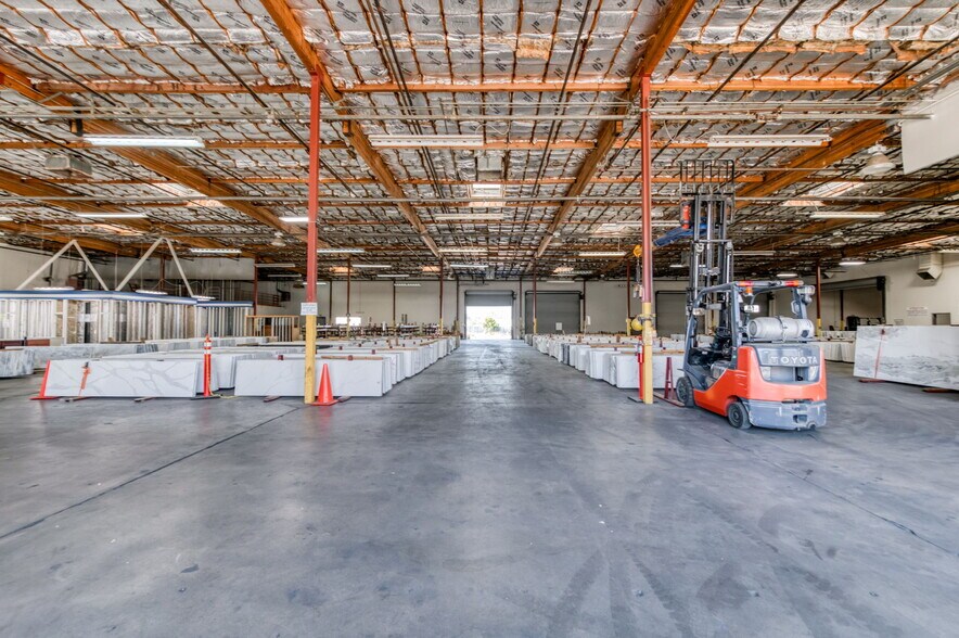 More Photos Of 5333 N Cornelia Ave, Fresno Warehouse For Sale
