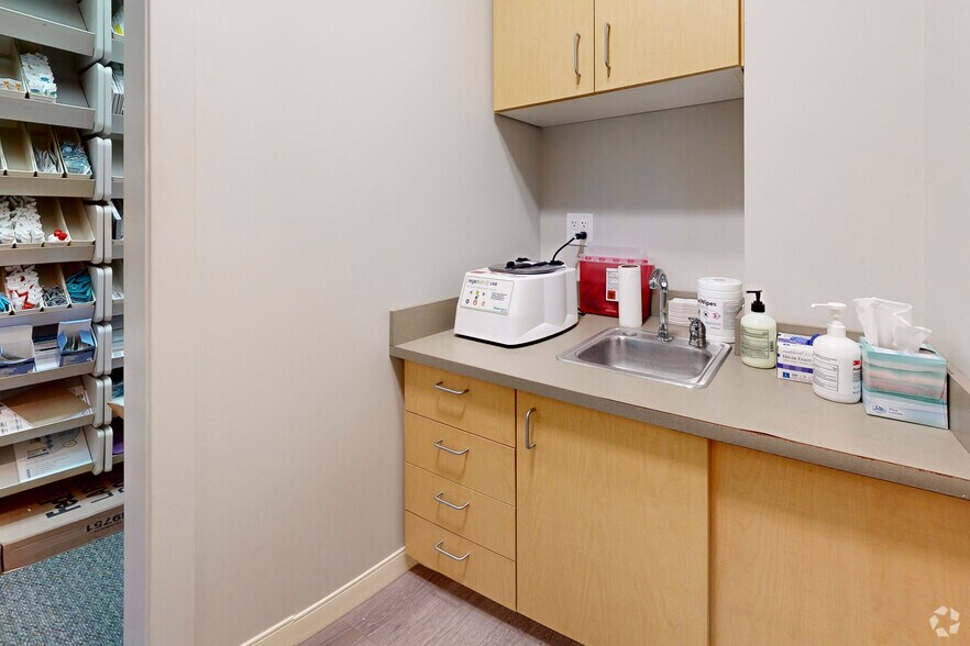 More Photos Of 905 W 124th Ave, Westminster Medical For Lease