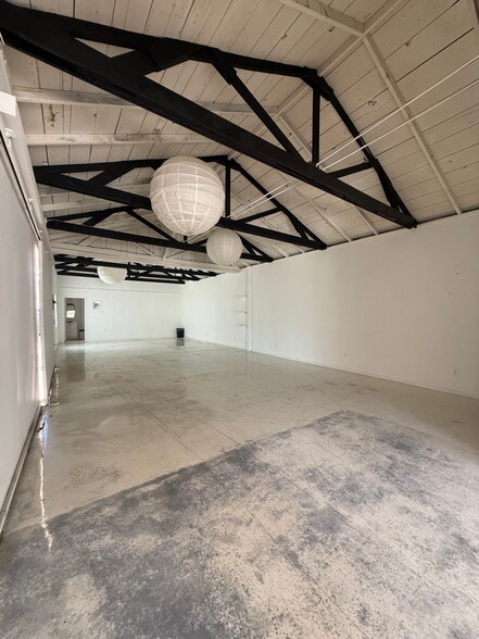 More Photos Of 1845 Redondo Ave, Signal Hill Unknown For Lease