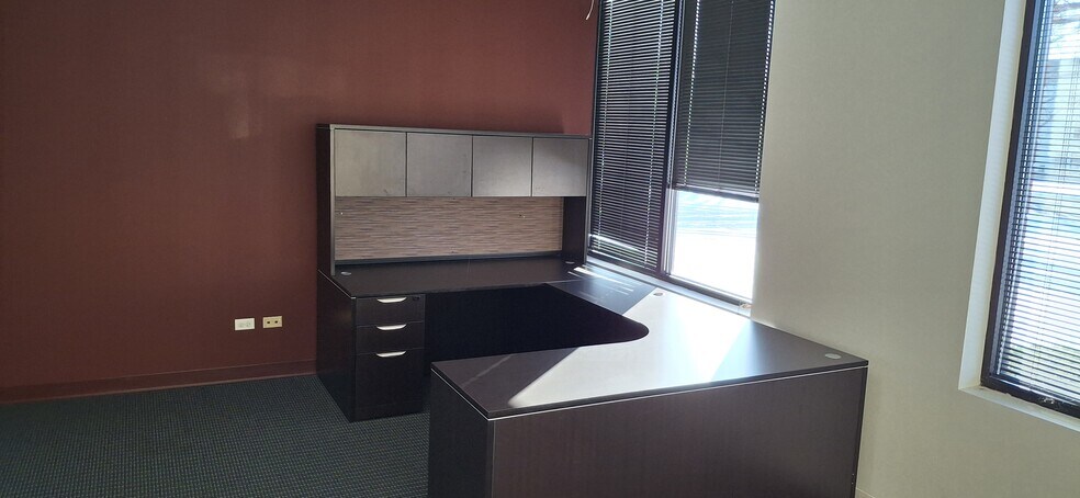 More Photos Of 18401 Maple Creek Dr, Tinley Park Medical For Lease