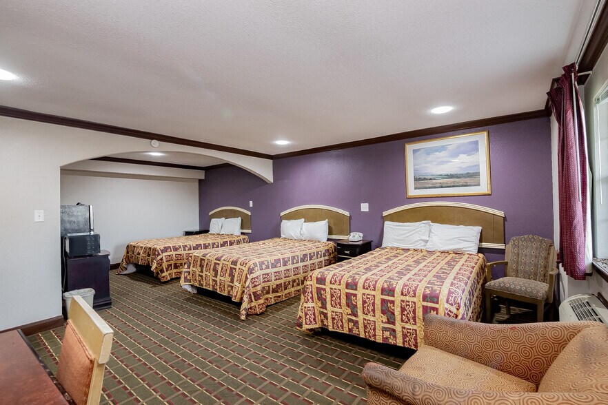 More Photos Of 3005 Houston Hwy, Victoria Hotel For Sale