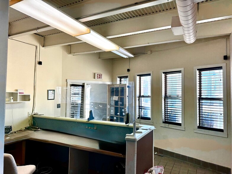 More Photos Of 690 Broadway, Massapequa Office For Lease