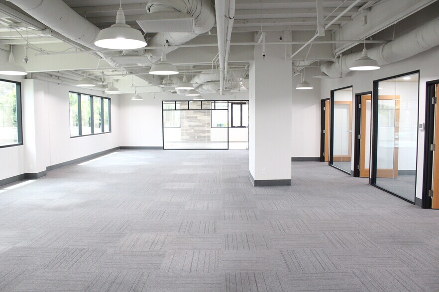 More Photos Of 5838 Edison Pl, Carlsbad Office For Sale