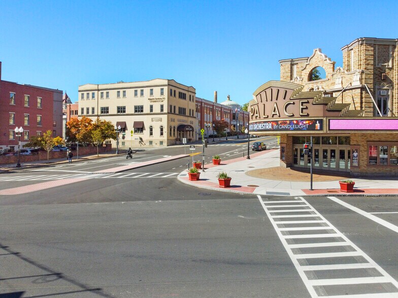 More Photos Of 22 Clinton Ave, Albany Office For Sale