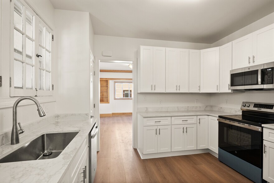 More Photos Of 4618 College Ave, College Park Multifamily For Sale