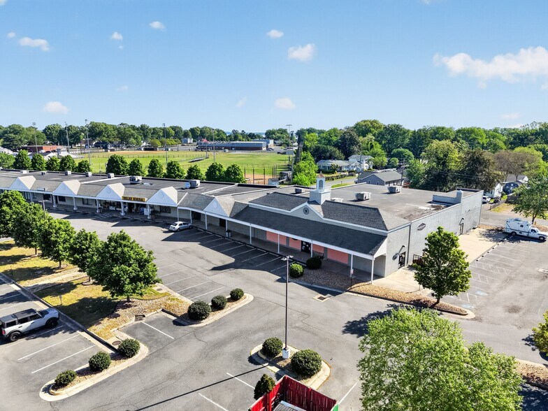 More Photos Of 501-535 Euclid Ave, Colonial Beach General Retail For Sale