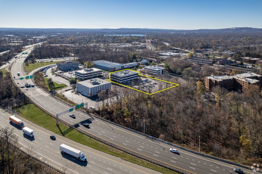 More Photos Of 140 Littleton Rd, Parsippany Office For Lease