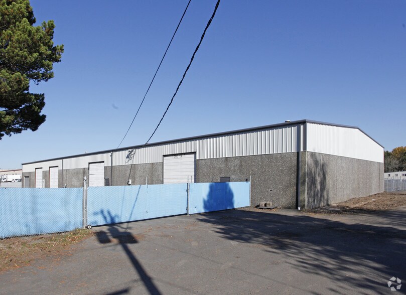 More Photos Of 1800 NE Cornelius Pass Rd, Hillsboro Warehouse For Lease