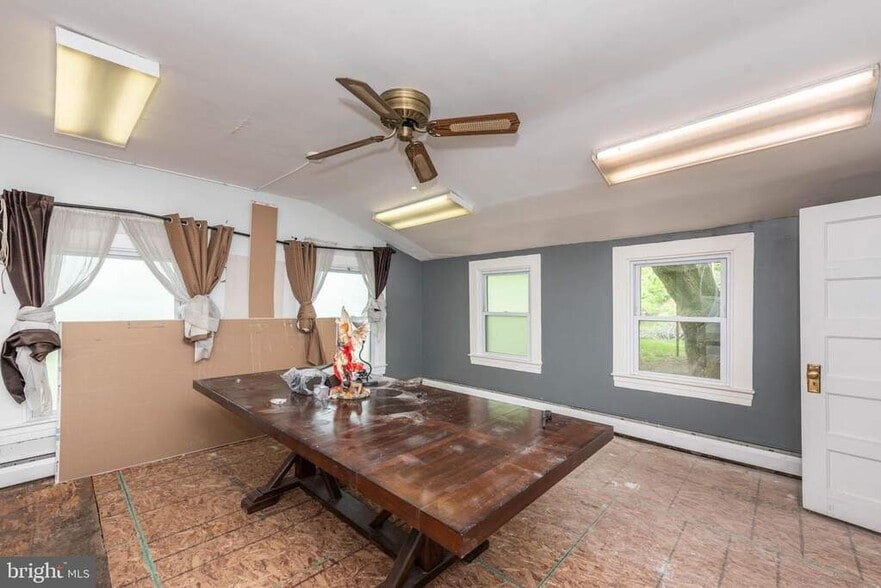 More Photos Of 6712 Dogwood Rd, Woodlawn Schools For Sale