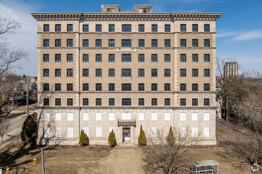 More Photos Of 1312 E Broad St, Columbus Apartments For Sale