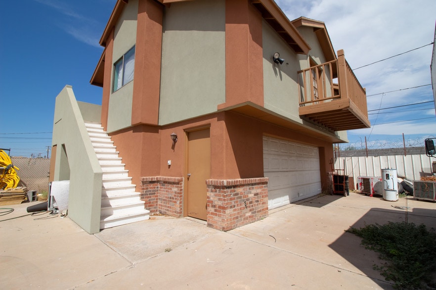 More Photos Of 517 S Lebaron St, Mesa Warehouse For Lease
