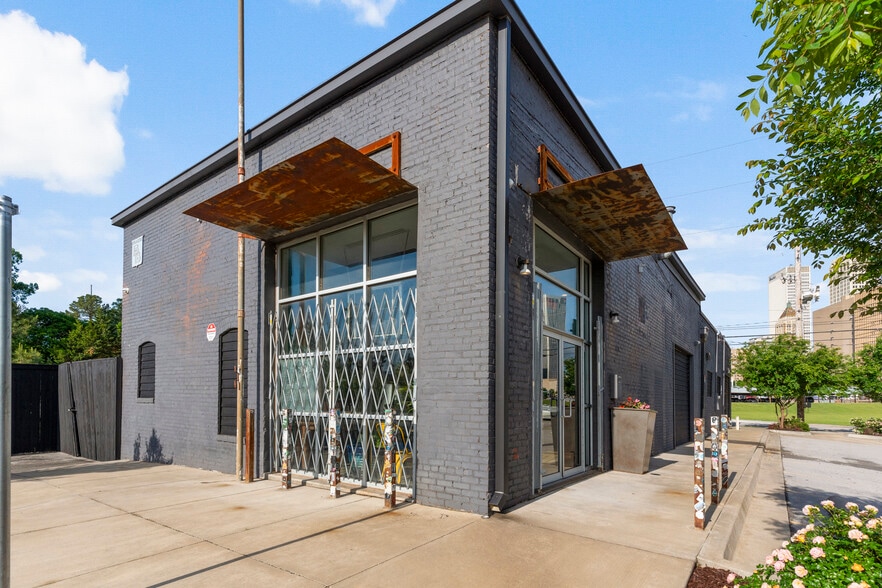 More Photos Of 621 S Kenosha Ave, Tulsa Auto Repair For Sale