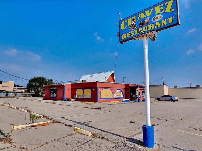 More Photos Of 1221 N Grady St, Altus Restaurant For Sale