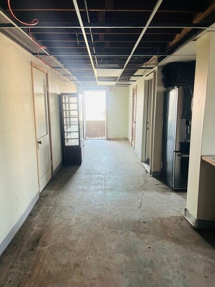 More Photos Of 104 W Walnut Ave, Seminole Religious Facility For Sale