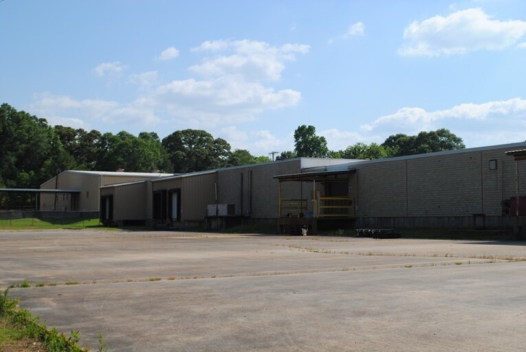 More Photos Of 1024 Highpoint Rd, Summit Distribution For Sale