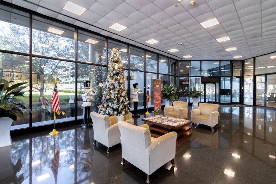 More Photos Of 10260 Westheimer Rd, Houston Office For Sale