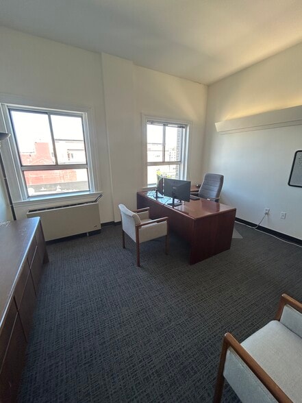 More Photos Of 311 Main St, Worcester Medical For Lease