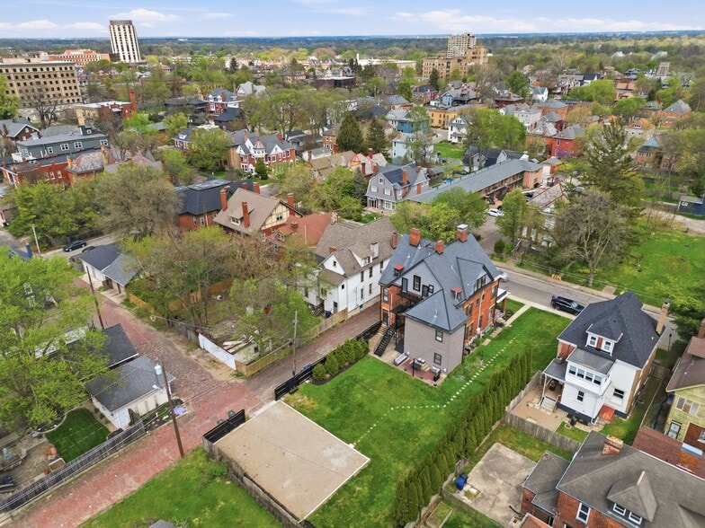 More Photos Of 83 Wilson Ave, Columbus Hospitality For Sale