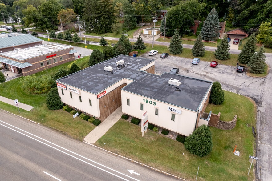 More Photos Of 1903 S Broadway, Rochester Office For Lease