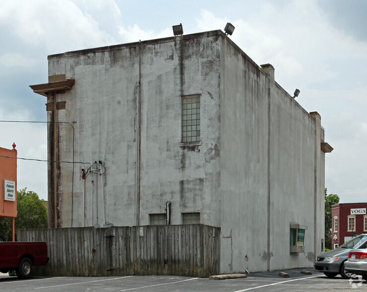 More Photos Of 411 E Broad St, Fuquay Varina Storefront Retail Office For Lease