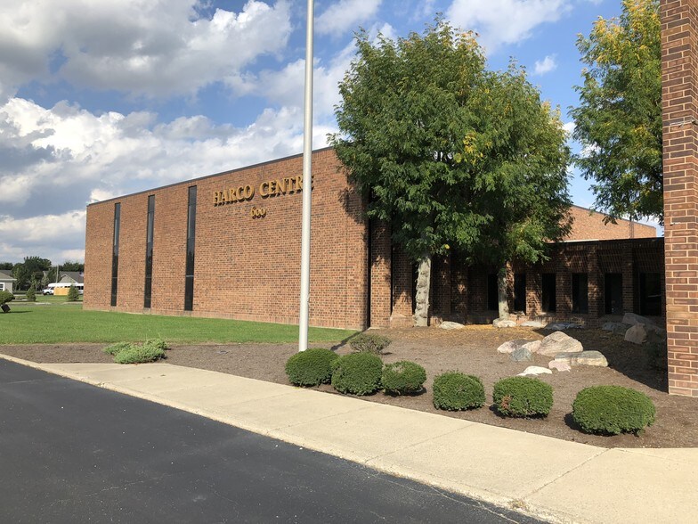 More Photos Of 600 N Union Blvd, Englewood Office For Lease