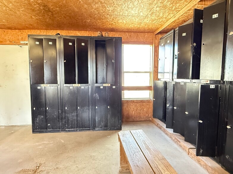 More Photos Of 12525 Old Highway 99, Seminole Warehouse For Sale