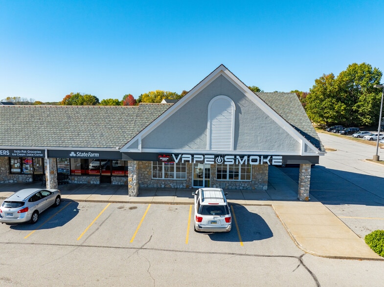 More Photos Of 11800-11922 W 119th St, Overland Park Unknown For Lease
