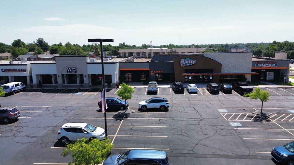 More Photos Of 9412-9494 N May Ave, Oklahoma City Unknown For Lease