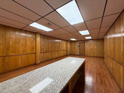 More Photos Of 6938 Myrtle Ave, Glendale General Retail For Lease