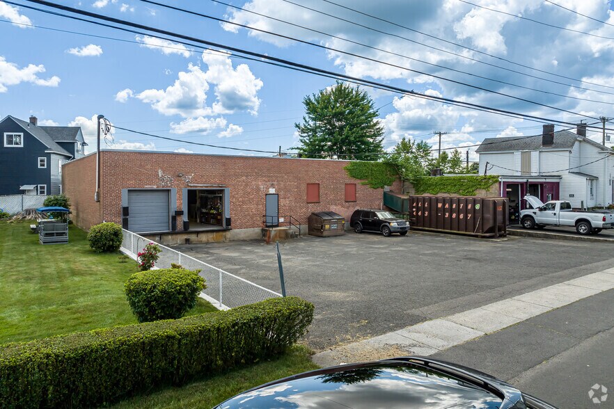 More Photos Of 453 New Park Ave, West Hartford Warehouse For Sale