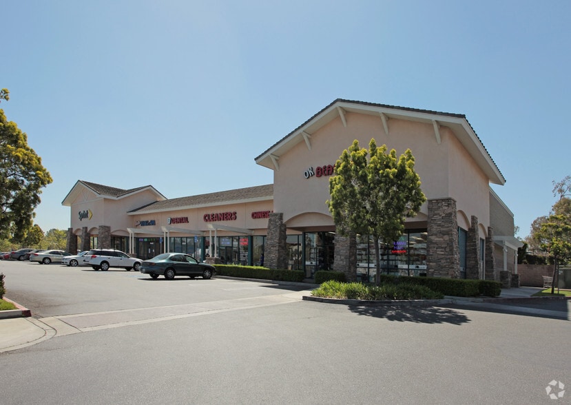 Primary Photo Of 1800-1850 E Willow Ave, Signal Hill General Retail For Lease