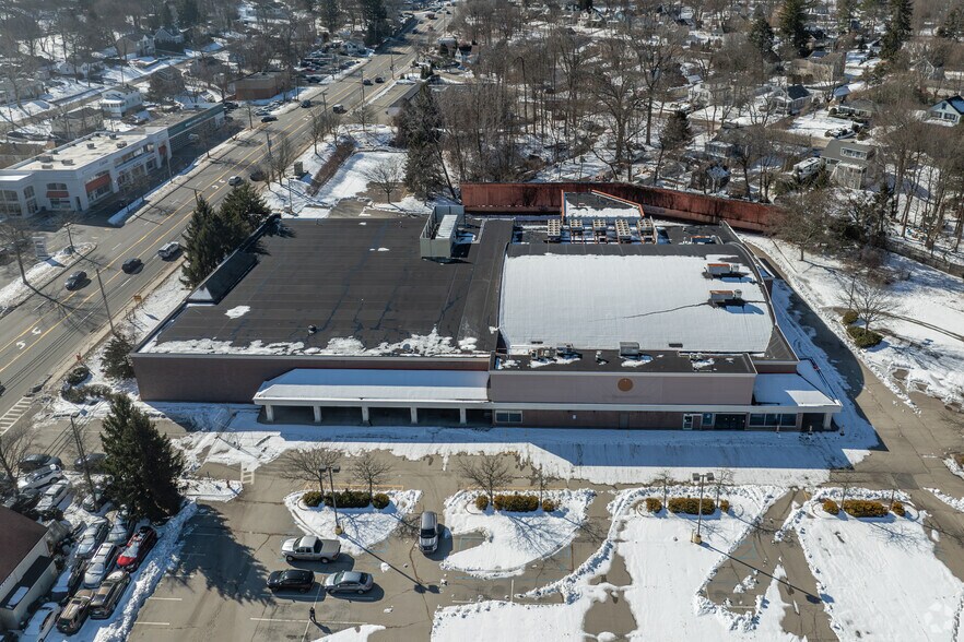 More Photos Of 2094 E Main St, Cortlandt Manor Freestanding For Lease