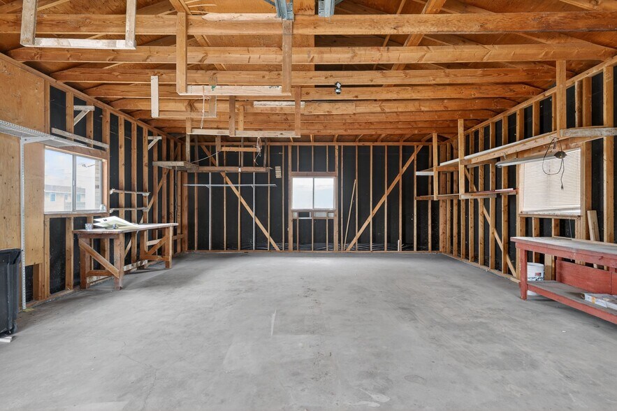More Photos Of 1743 Burton St, Strasburg Industrial For Sale