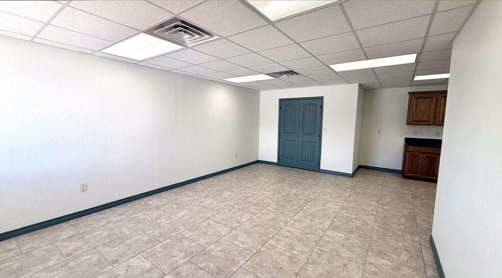 More Photos Of 1610 E County Road 140, Midland Industrial For Lease