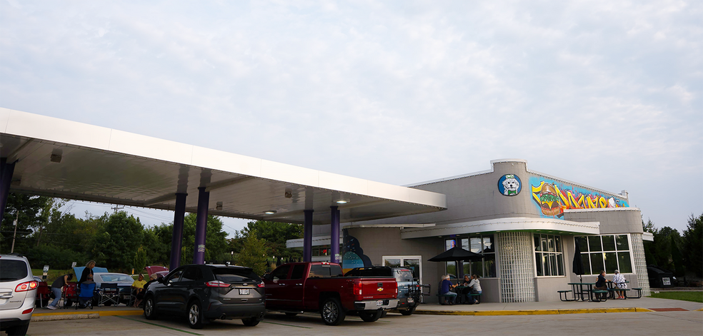 Primary Photo Of 350 E Steels Corners Rd, Cuyahoga Falls Freestanding For Sale
