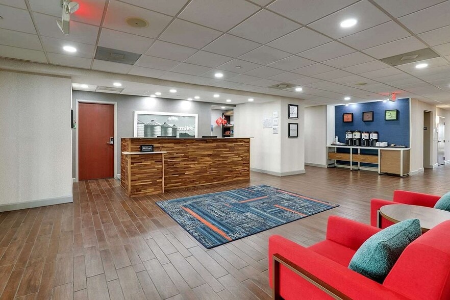 More Photos Of 5723 Heritage Crossing Dr, Glen Carbon Hotel For Sale