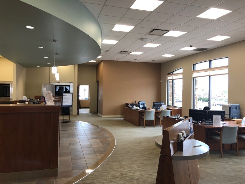 More Photos Of 3216 W Colorado Ave, Colorado Springs Bank For Sale