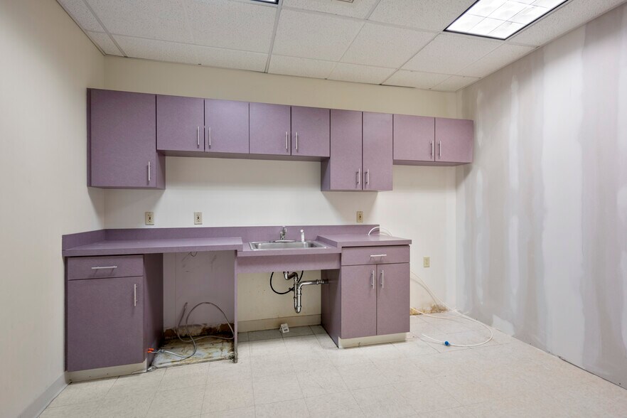 More Photos Of 50 Beaver St, Albany Office For Lease