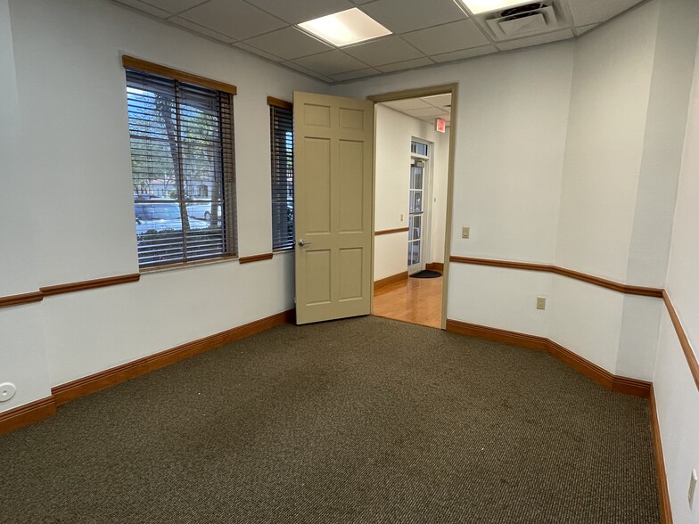 More Photos Of 5501 N University Dr, Coral Springs Office For Sale