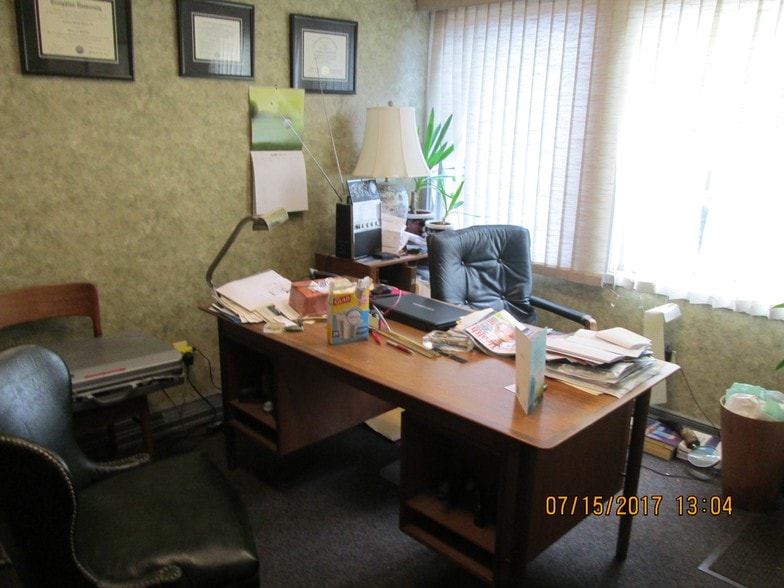 More Photos Of 1524 Atwood Ave, Johnston Medical For Lease