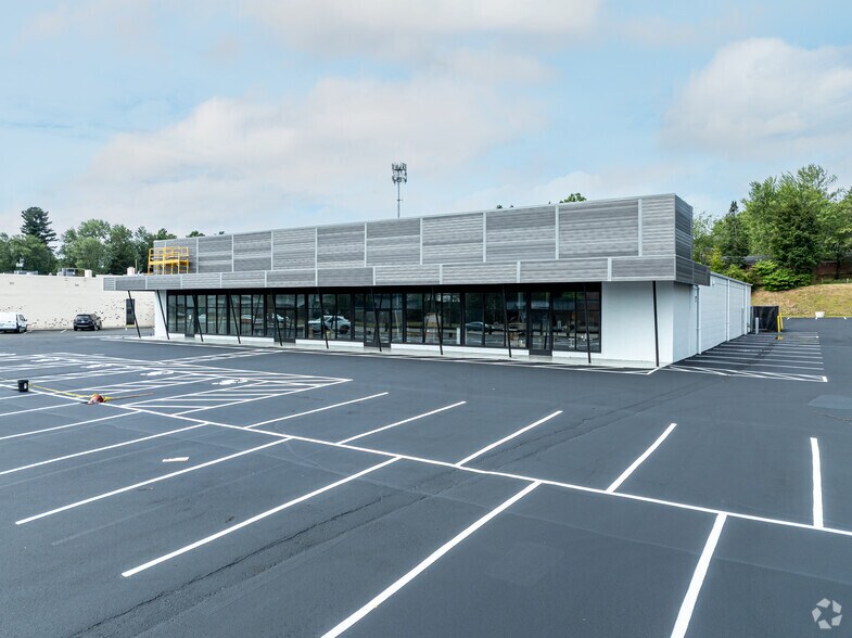 Primary Photo Of 657 Silas Deane Hwy, Wethersfield Freestanding For Lease