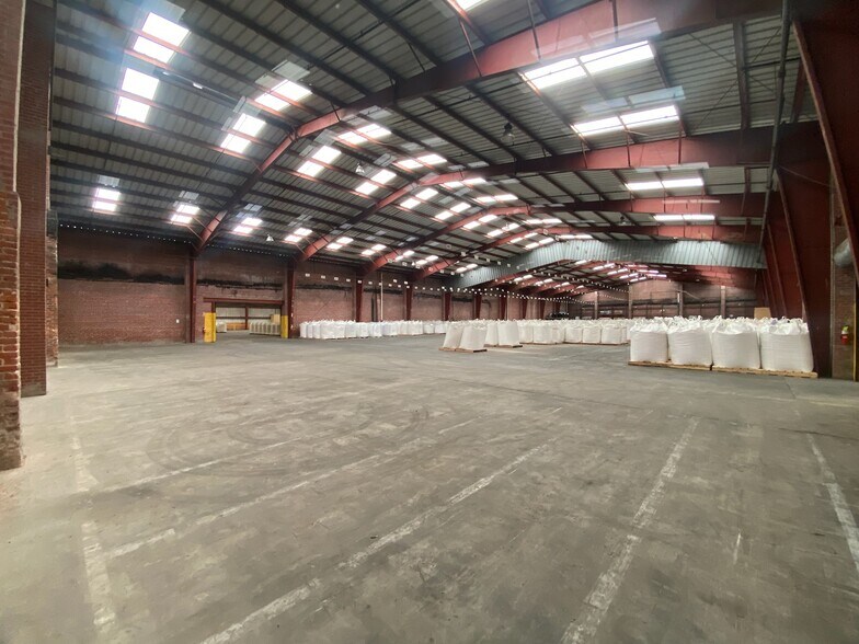 More Photos Of 2391 Levy St, Shreveport Warehouse For Lease