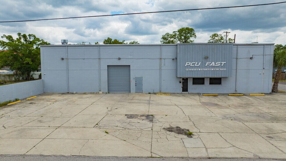 More Photos Of 1001 E Skagway Ave, Tampa Warehouse For Lease